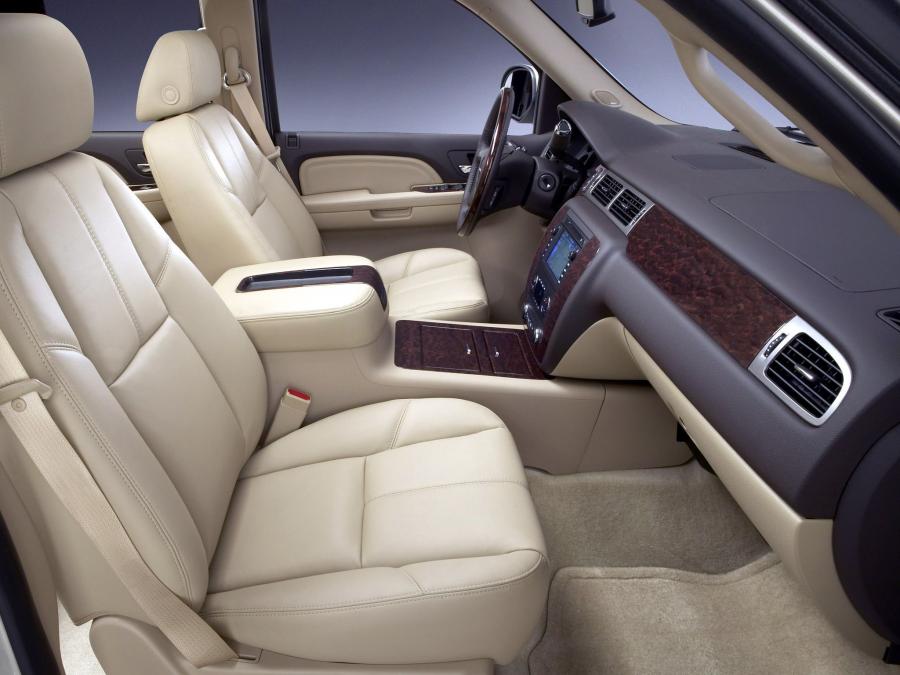  GMC Yukon Denali 2006 года  (фото 18 из 22)